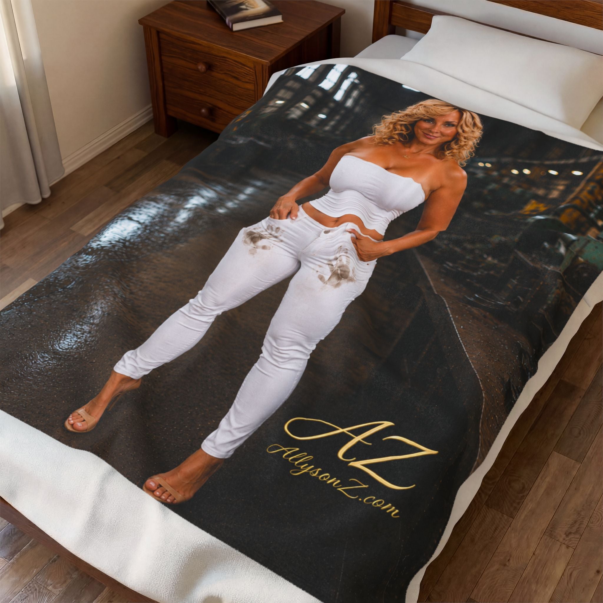 Allyson Z  Work Day Collection Premium Velveteen 50" x 60" Throw Blanket